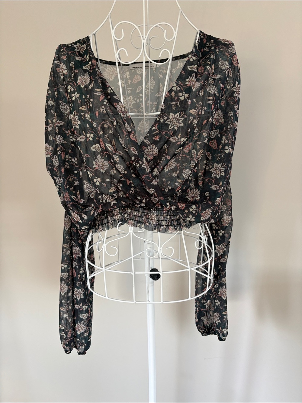 Women's Black Floral Long-Sleeve Wrap blouse